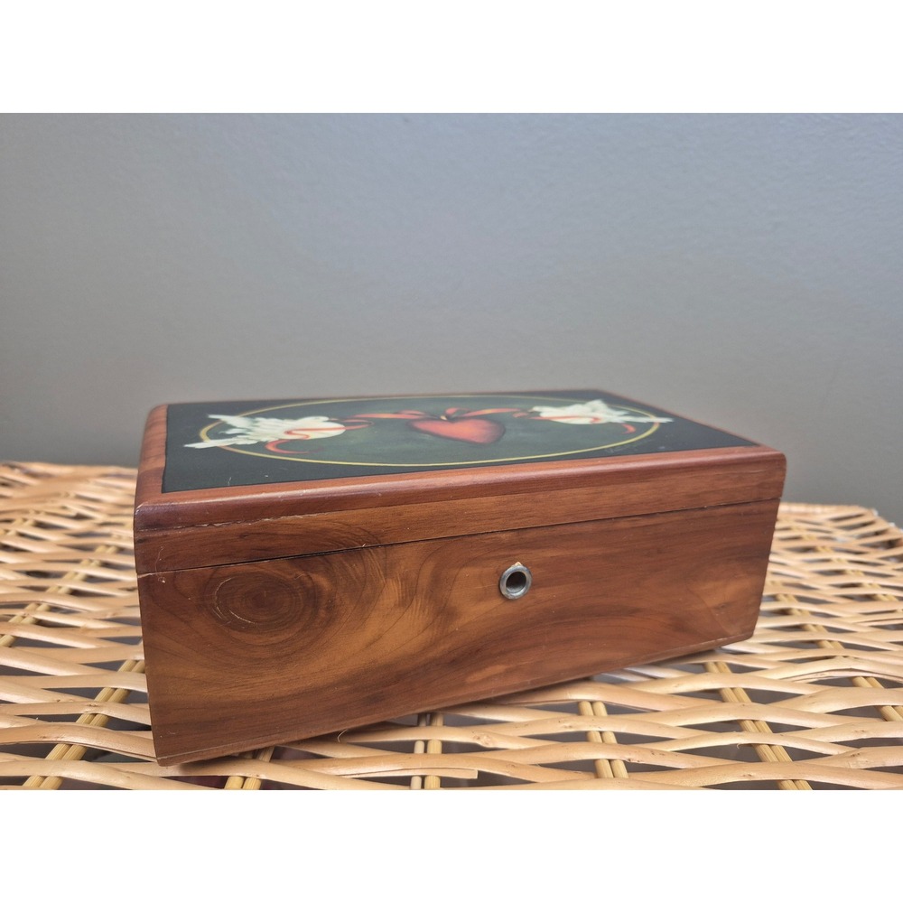 Lane Vintage 1995 Cedar Chest Jewelry Box Patty Butters Doves Heart Folk Art